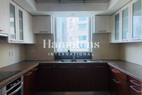 Снять в аренду квартиру в Даунтаун Дубай (Даунтаун Бурдж Дубай), Дубай: 2 спальни, 128.48484900м², № 92234 - фото 3