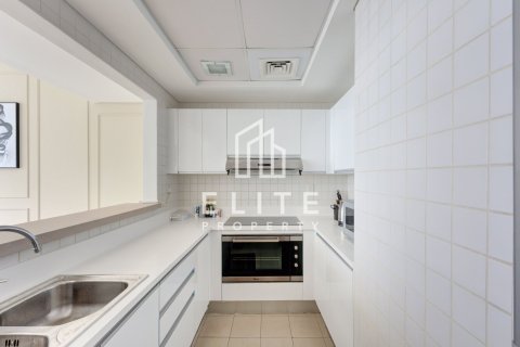Apartment in Jumeirah Beach Residence, Dubai 2 bedrooms, 152 sq.m. № 124952 - photo 12