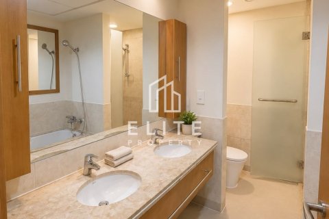 Apartment in The Links, The Views, Dubai 2 bedrooms, 123 sq.m. № 124948 - photo 12