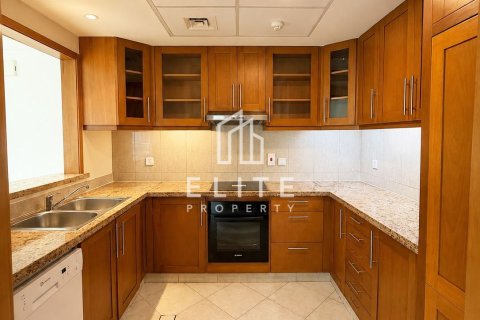 Apartment in The Links, The Views, Dubai 2 bedrooms, 123 sq.m. № 124948 - photo 3