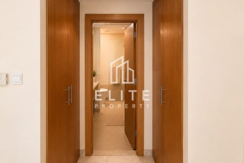 Apartment in The Links, The Views, Dubai 2 bedrooms, 123 sq.m. № 124948 - photo 11