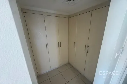 Villa in The Springs, Dubai 3 bedrooms, 270 sq.m. № 62143 - photo 14