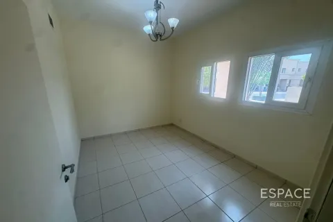 Villa in The Springs, Dubai 3 bedrooms, 270 sq.m. № 62143 - photo 16