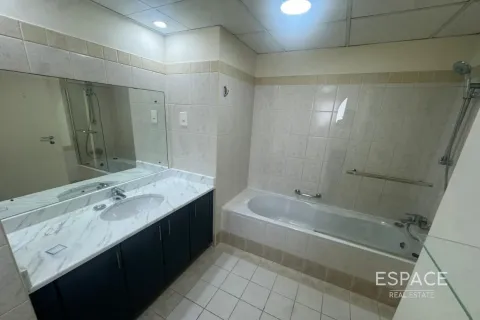 Villa in The Springs, Dubai 3 bedrooms, 270 sq.m. № 62143 - photo 13