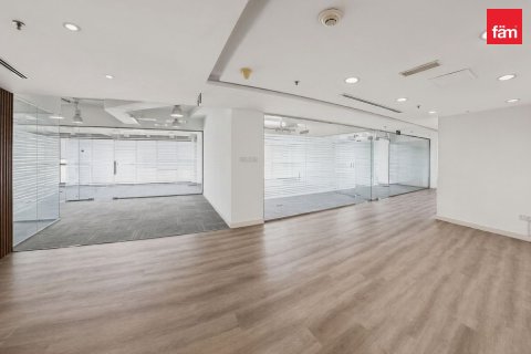 Bureau à Dubai, 294.2 m², № 125017