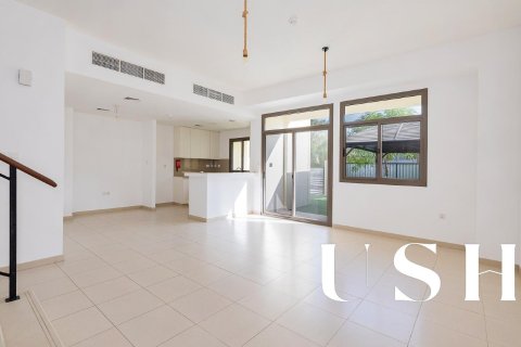Townhouse in Town Square, Dubai 3 bedrooms, 189 sq.m. № 39645 - photo 2