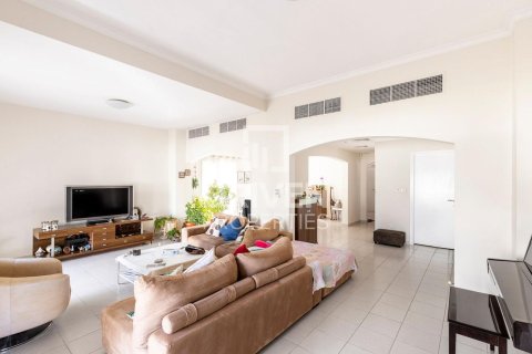 Villa à Meadows, Dubai, 4 chambres, 325 m², № 19449 - photo 4