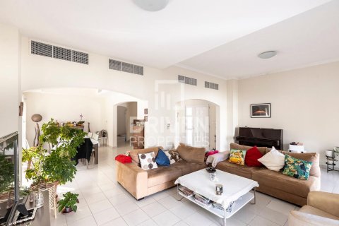 Villa à Meadows, Dubai, 4 chambres, 325 m², № 19449 - photo 13
