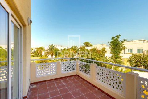 Villa à Meadows, Dubai, 4 chambres, 325 m², № 19449 - photo 3