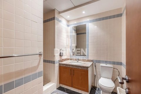 Apartment in Barsha Heights (Tecom), Dubai 2 bedrooms, 121 sq.m. № 19664 - photo 8