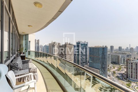Apartment in Barsha Heights (Tecom), Dubai 2 bedrooms, 121 sq.m. № 19664 - photo 1