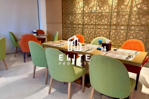 Commercial property in Jumeirah Village Circle, Dubai 550 sq.m. № 38940 - photo 10