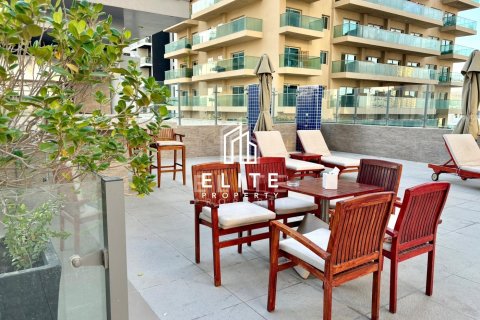 Commercial property in Jumeirah Village Circle, Dubai 550 sq.m. № 38940 - photo 3