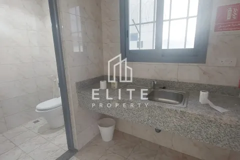 Almacén en Dubai Investment Park, Dubai, 2034 m², № 38947 - foto 9