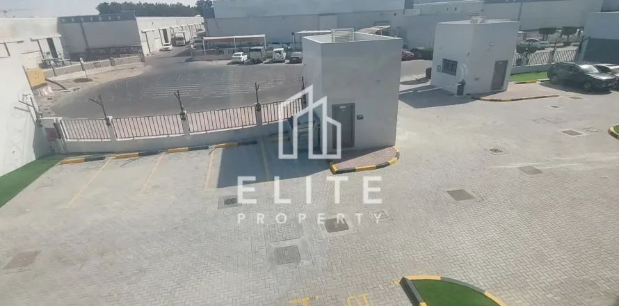 Almacén en Dubai Investment Park, Dubai, 2034 m², № 38947