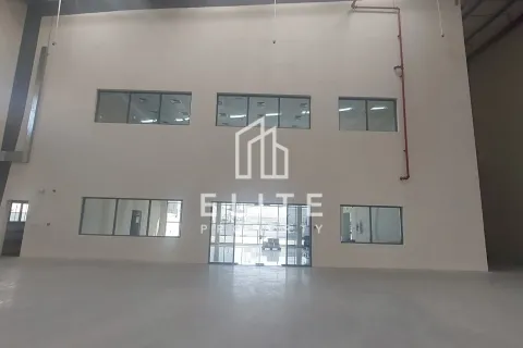 Almacén en Dubai Investment Park, Dubai, 2034 m², № 38947 - foto 5