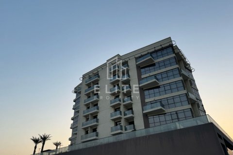 Купить здание в International City, Дубай: 10321м², № 38939 - фото 1
