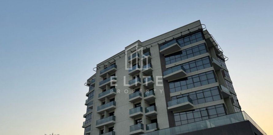 Здание в International City, Дубай, 10321м², № 38939