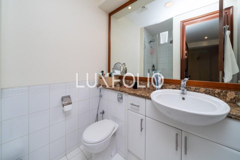 Apartamento en Emaar 6 Towers, Dubai Marina, Dubai, 2 dormitorios, 146 m², № 46146 - foto 17