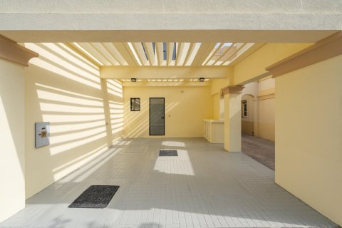 Townhouse in Dubai 3 bedrooms, 157 sq.m. № 133957 - photo 2