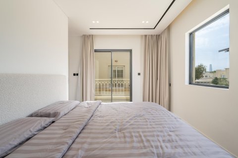 Townhouse in Dubai 3 bedrooms, 157 sq.m. № 133957 - photo 6