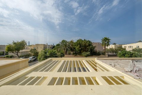 Townhouse in Dubai 3 bedrooms, 157 sq.m. № 133957 - photo 15