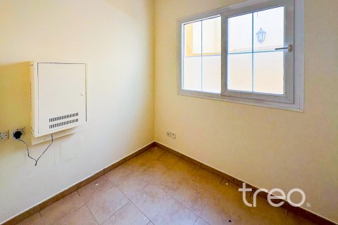 Villa en Arabian Ranches, Dubai, 2 dormitorios, 157.19 m², № 133956 - foto 3