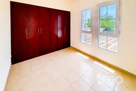 Villa en Arabian Ranches, Dubai, 2 dormitorios, 157.19 m², № 133956 - foto 4