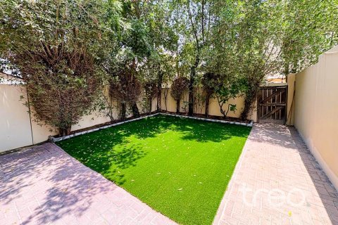 Villa en Arabian Ranches, Dubai, 2 dormitorios, 157.19 m², № 133956 - foto 13