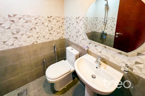 Villa en Arabian Ranches, Dubai, 2 dormitorios, 157.19 m², № 133956 - foto 2