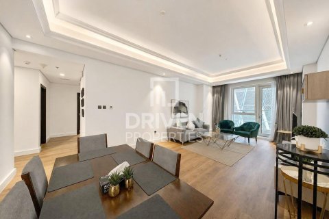 Apartment in Downtown Dubai (Downtown Burj Dubai), Dubai 2 bedrooms, 129.97 sq.m. № 142927 - photo 3