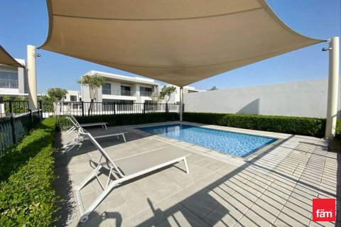 Villa in Dubai Hills Estate, Dubai 4 bedrooms, 349 sq.m. № 72351 - photo 1