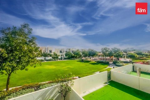 Villa en Reem, Dubai, 3 dormitorios, 219.9 m², № 72340 - foto 7