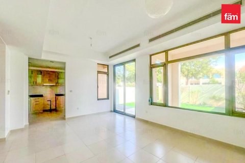 Villa en Reem, Dubai, 3 dormitorios, 219.9 m², № 72340 - foto 2