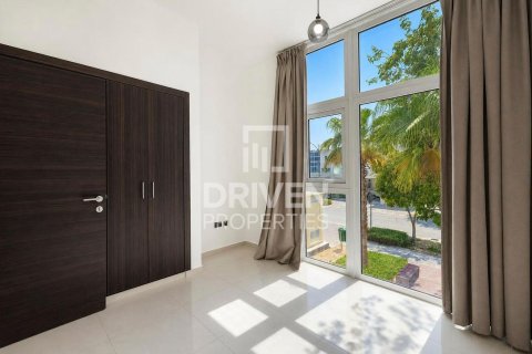 Villa en Dubai, 6 dormitorios, 322 m², № 134324 - foto 26