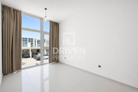 Villa en Dubai, 6 dormitorios, 322 m², № 134324 - foto 21