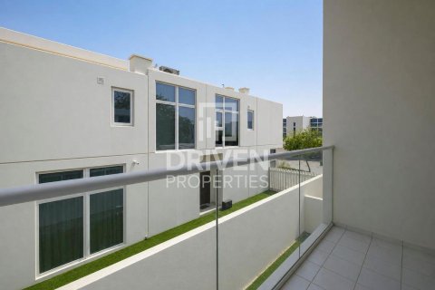 Villa en Dubai, 6 dormitorios, 322 m², № 134324 - foto 5