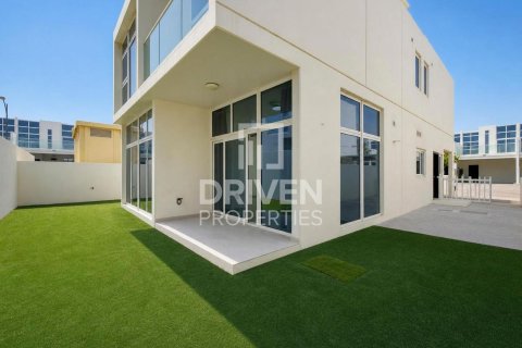 Villa en Dubai, 6 dormitorios, 322 m², № 134324 - foto 8