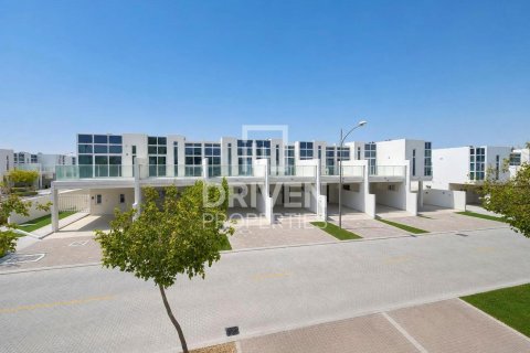 Villa en Dubai, 6 dormitorios, 322 m², № 134324 - foto 6