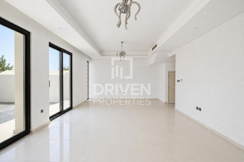 Adosado en Dubai, 5 dormitorios, 174.84 m², № 134322 - foto 1