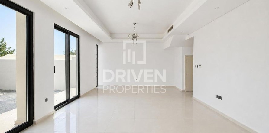 Adosado en Dubai, 5 dormitorios, 174.84 m², № 134322
