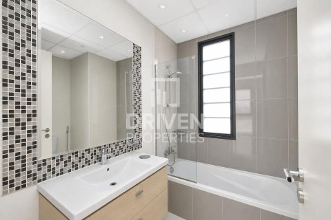 Adosado en Dubai, 5 dormitorios, 174.84 m², № 134322 - foto 12