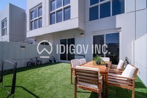 Townhouse in Arabella Townhouses, Mudon, Dubai 3 bedrooms, 160 sq.m. № 38205 - photo 11
