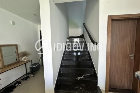 Townhouse in Arabella Townhouses, Mudon, Dubai 3 bedrooms, 160 sq.m. № 38205 - photo 9