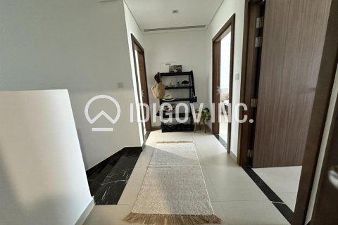 Townhouse in Arabella Townhouses, Mudon, Dubai 3 bedrooms, 160 sq.m. № 38205 - photo 13