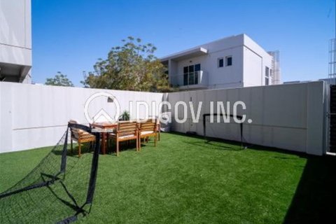Townhouse in Arabella Townhouses, Mudon, Dubai 3 bedrooms, 160 sq.m. № 38205 - photo 12