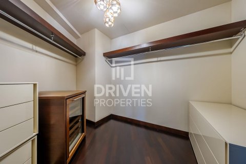 Apartment in Downtown Dubai (Downtown Burj Dubai), Dubai 2 bedrooms, 152.27 sq.m. № 126241 - photo 11