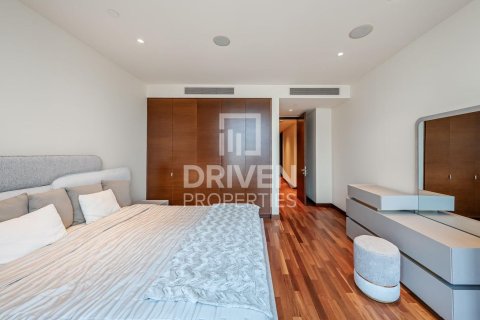 Apartment in Downtown Dubai (Downtown Burj Dubai), Dubai 3 bedrooms, 216.74 sq.m. № 126242 - photo 15