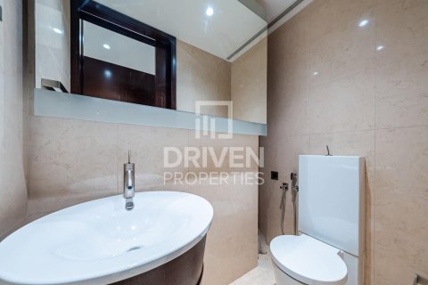 Apartment in Downtown Dubai (Downtown Burj Dubai), Dubai 3 bedrooms, 216.74 sq.m. № 126242 - photo 17