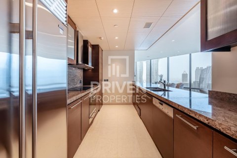 Apartment in Downtown Dubai (Downtown Burj Dubai), Dubai 3 bedrooms, 216.74 sq.m. № 126242 - photo 6